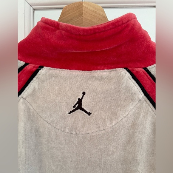 Super cool Air Jordan Velvet Vintage Warm Up Jacket Size XXL soft gray & red - Picture 8 of 15